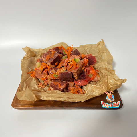 Микс №4 Крупнокусковой с говядиной, индейкой и овощами (обрезь говяжья, сердце говяжье, печень говяжья, шеи индейки, кабачок, морковь) в вакууме 1 кг