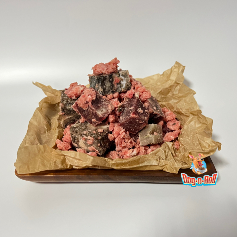 Микс №3 Крупнокусковой с говядиной и индейкой (обрезь говяжья с голов, рубец говяжий, шеи индейки) в дой-пакете 1 кг